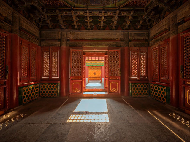 "The Palace Museum: A Glimpse into China's Imperial History"