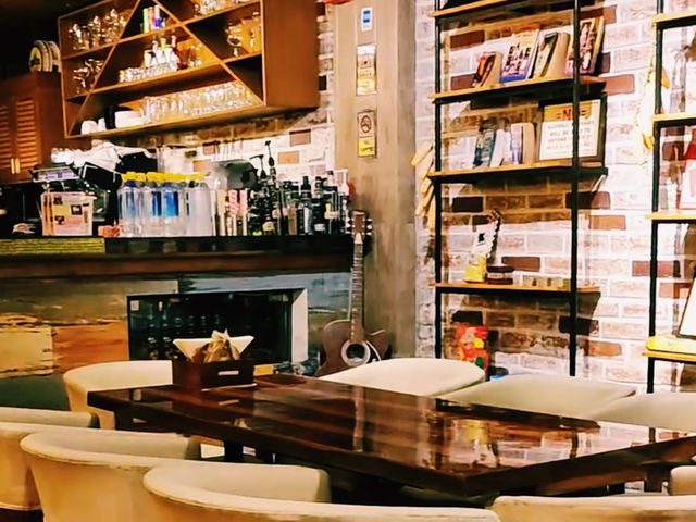 ブランコがあるユニークなカフェ☕🎡