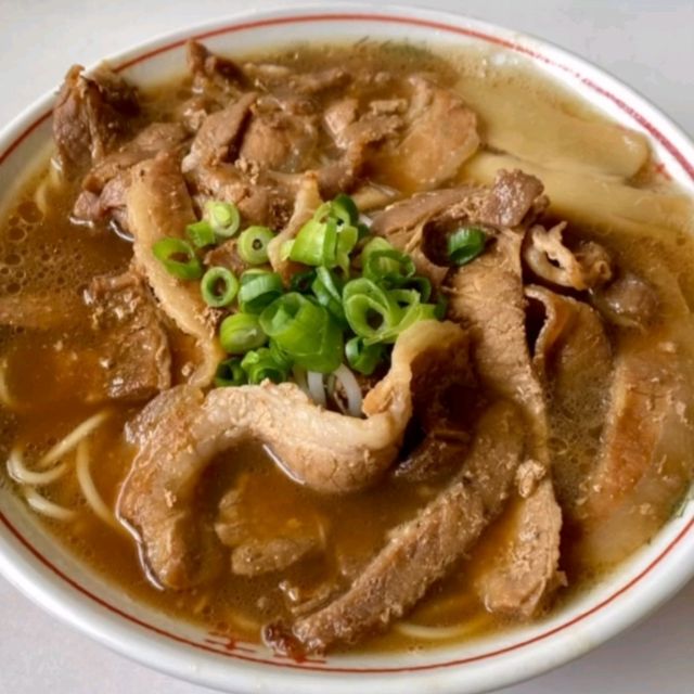 中華そば一本！肉入り中華そば。