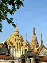 Wat Pho: Captivating Outside the Halls