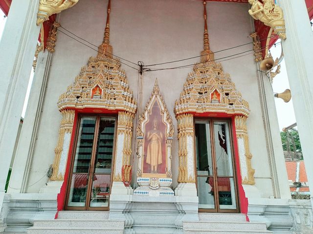 泰國曼谷湄南河畔著名古跡皇家寺廟景點：Wat Mai Chong Lom，暹羅文化藝術風格精美寺廟建築，適合打卡拍照📸冥想