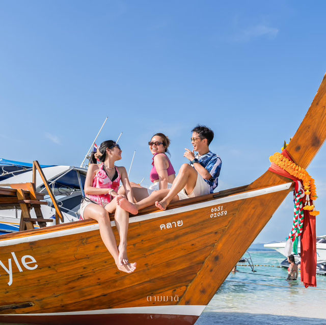 ล่องเรือหรูกลางทะเลใสแบบ kyle.phuket  ⛵️