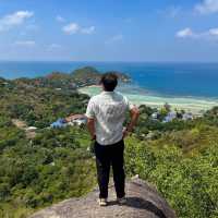 คาเฟ่บนภูเขาสุดชิล วิวสวยสุดปัง #เกาะเต่า 🌊🏝️