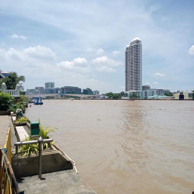 【バンコク】🇹🇭 プラスメン要塞