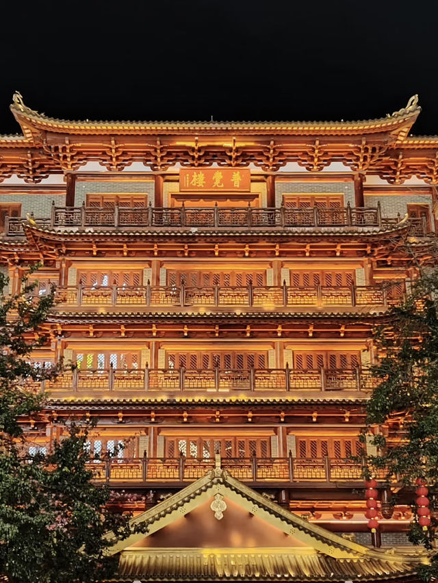 A Peaceful Night Visit to 大佛寺 (Dafo Temple), Guangzhou