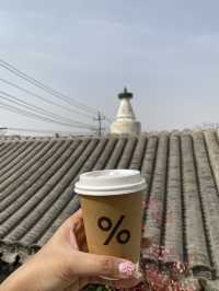 จิบกาแฟ % Arabica Baita Si — คาเฟ่ชิค วิวเจดีย์ 