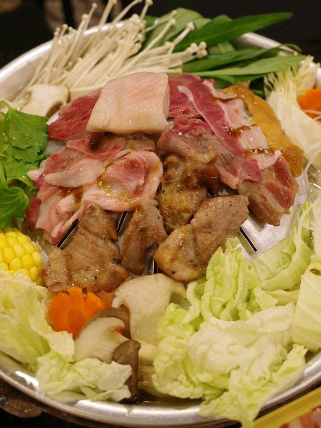 สี่วาแคมป์ หมูกระทะ & ชาบู  