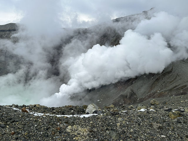 【阿蘇】世界最大級のカルデラの火口! 【阿蘇】世界最大級のカルデラの火口!