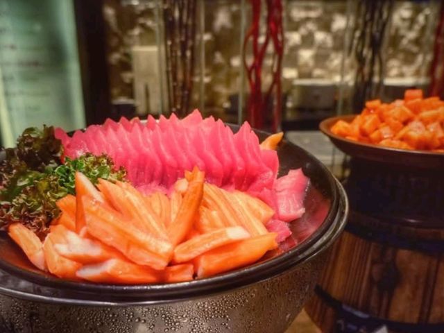 บุฟเฟ่ต์นานาชาติ 27 Bites at Radisson Blu Plaza
