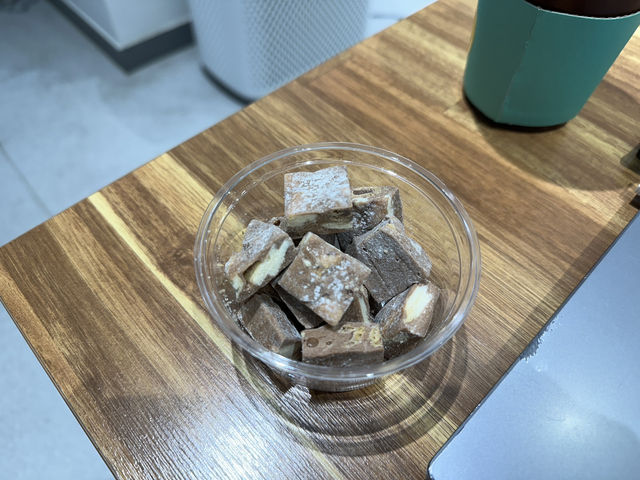 홍대 그릭요거트 맛집 요맛 후기 🍓🥄