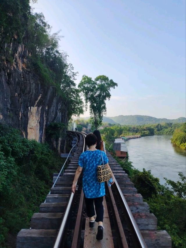 泰緬鉄道を歩く