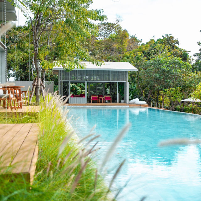 Sala Bang Pa-In ที่พักริมเเม่น้ำวิวดีสุดปัง