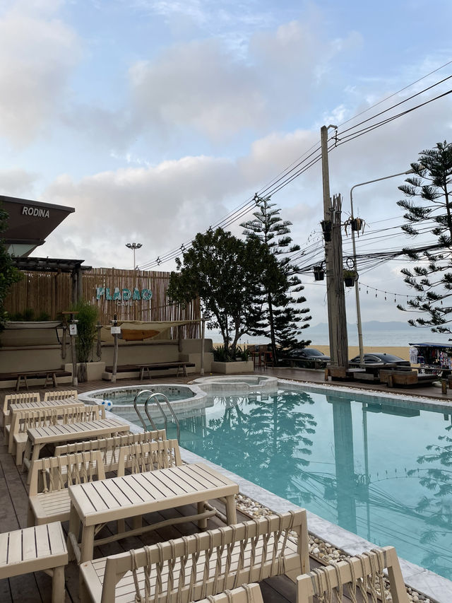 HOTEL NEAR THE SEA 🌊