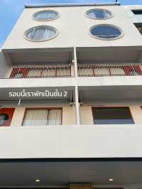 🏝 รีวิวที่พักติดริมทะเลบางแสน สไตล์มินิมอล มูจิ✨