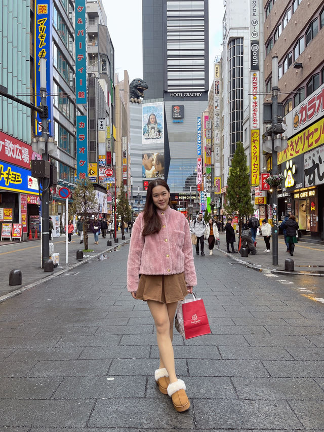 “ชินจูกุ” ย่านฮิตใจกลางโตเกียว ที่ห้ามพลาด!