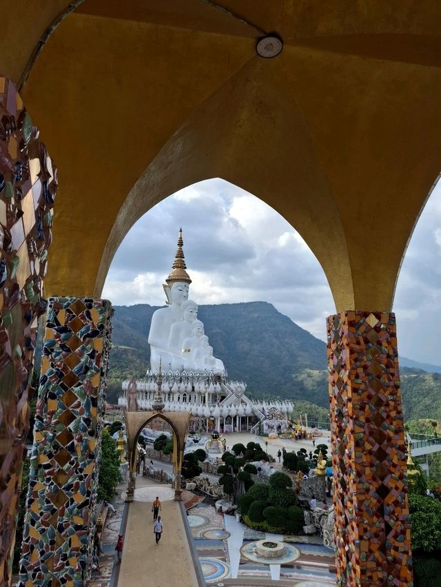 พระเจ้าห้าพระองค์ @ วัดพระธาตุผาซ่อนแก้ว