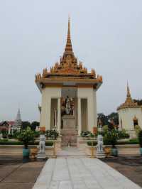 A Quiet Day at the Royal Palace 