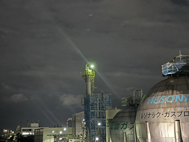  四日市：工業旅行的魅力🏭🌌