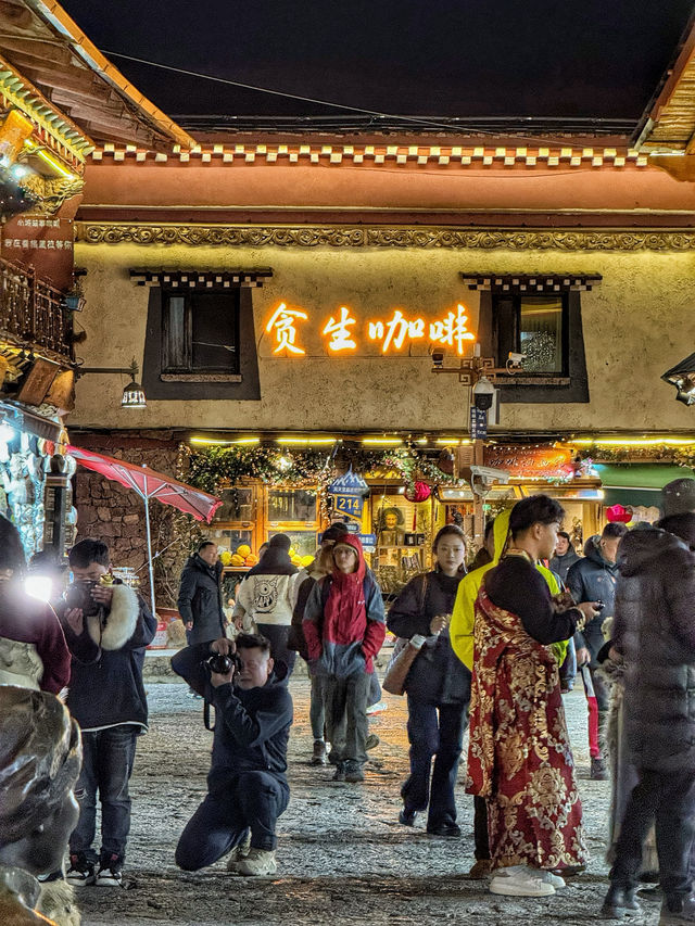 Whispers of Shangri-La: A Spring Stroll Through Dukezong Ancient Town