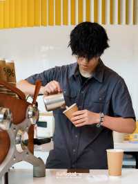 ☕ %Arabica at The Peak 
