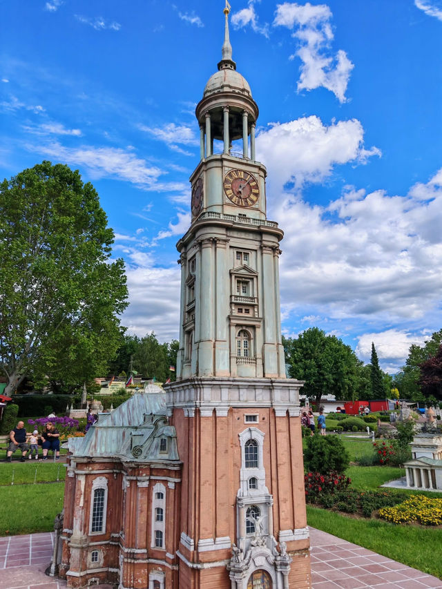 Minimundus Travel Guide (Austria):