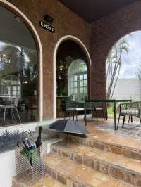 KRISP - ยืนหนึ่งเรื่องเบเกอรี่ บรรยากาศสุดชิว