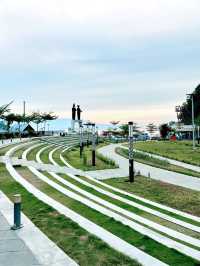 Pantai Bebas Parapat: A Must-Visit Lake Toba Lakeside Park