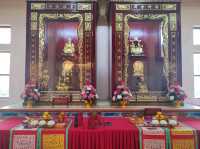 สักการะหลวงพ่อโตพระพุทธรูปศักดิ์สิทธิ์เมืองแปดริ้ว