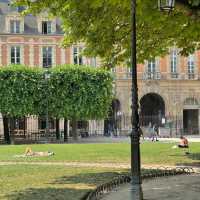 Embrace European "Chill" at Place des Vosges! 🌳☀️