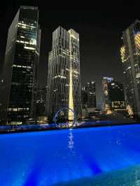 🇮🇩🏙️ Skyline Magic: Live the Suite Life at The Langham Jakarta! ✨🍸