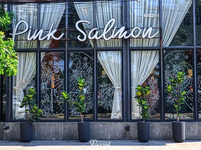 มื้อกลางวันนี้ฝากท้องไว้ที่ Pink Salmon