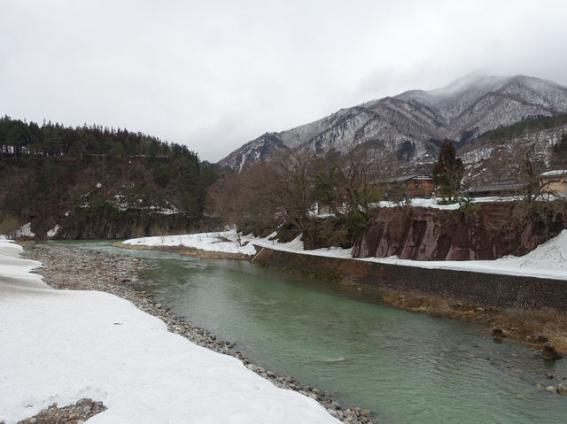 🏔️ Shirakawa-go – A Timeless Village That Took My Breath Away