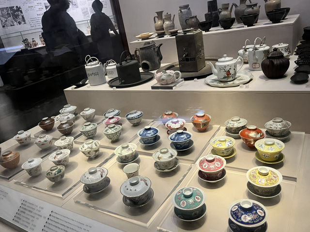 🖼️ Chengdu Museum – The Perfect Cool-Down Cultural Stop in Tianfu Square