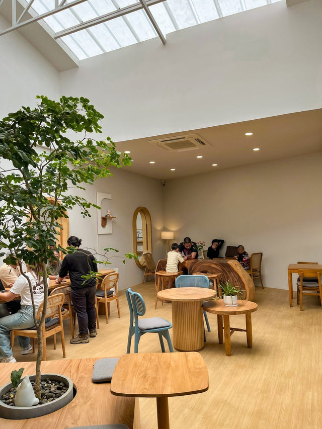 The Ours Cafe 🍃🍮🍂