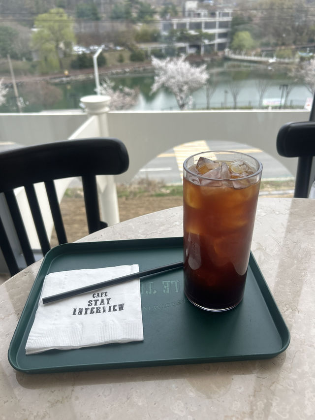 🌅 저수지뷰와 함께하는 여유로운 시간 / 뷰 맛집 카페 추천! 