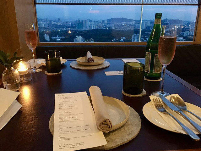 Entier French Dining