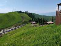 The Beauty and the Queue at Sky Grassland: Guides Need Smart Scheduling