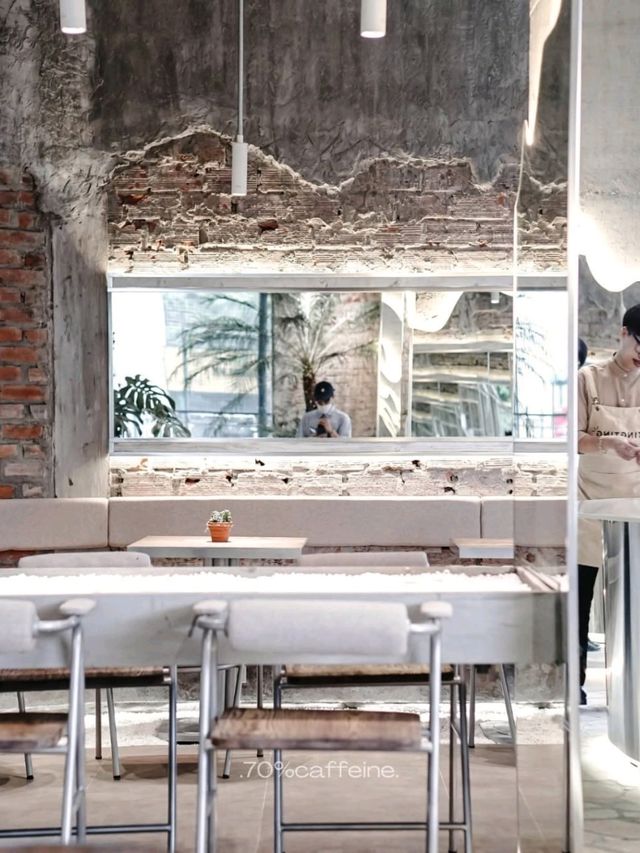 TING TING Coffee & Eatery 
