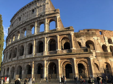 コロッセオ（Colosseo）｜ローマ 「古代ローマの栄光を感じる、世界