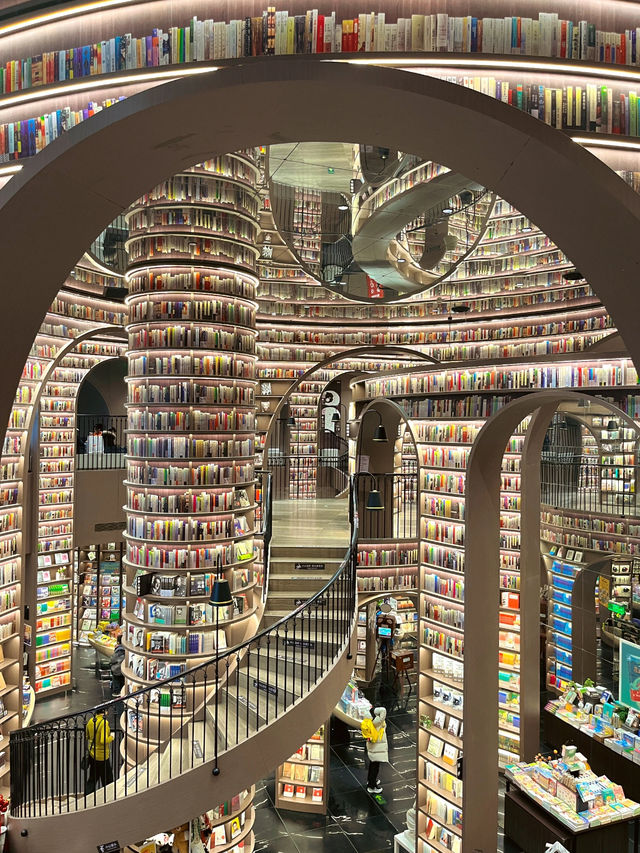 Went to China because of this bookstore 😍😍