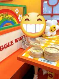 🐻啟德AIRSIDE超萌登場！Wiggle Wiggle港式茶餐廳＋2米高公仔＋300款潮物＋角色甜品！