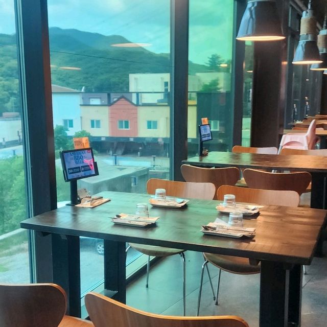 양주 기산저수지 뷰 끝판왕! 감성카페 럿지 양주 기산저수지 뷰 끝판왕! 감성카페 럿지