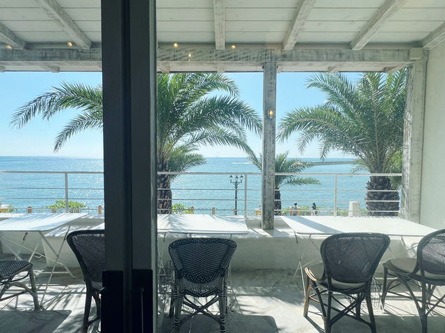 🌊 沖繩美國村 Seaside Cafe Hanon：芒果菠蘿鬆餅與海景的夢幻午後！🥞🌴