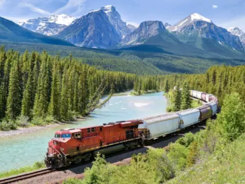 Canadian Rockies Train: Rail Adventure