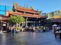 🕌 Longshan Temple & Hidden Alleyway Charm: A Tale of Two Taipei Treasures