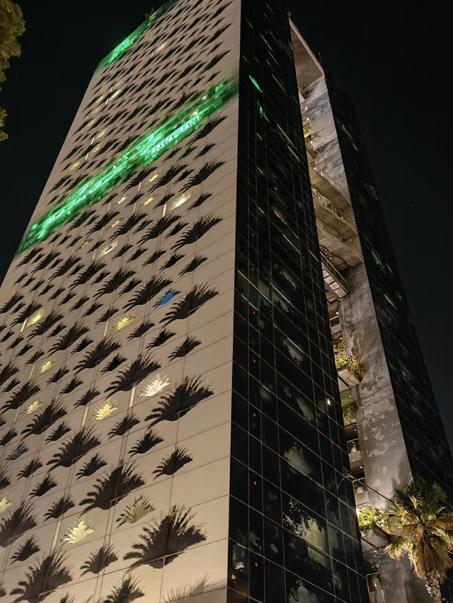 Renaissance Barcelona Fira Hotel – Vertical Garden Elegance in the City