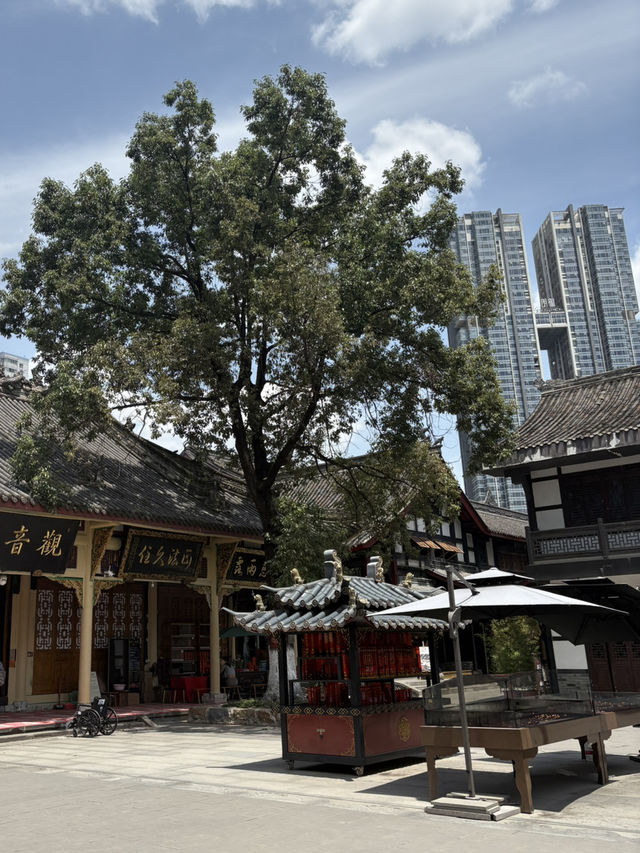 วัดต้าสือ (Daci Temple) ที่เฉิงตู