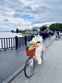 Erhai Lake - Cycling, Matcha + Coffee & Hydrangeas Cafe 