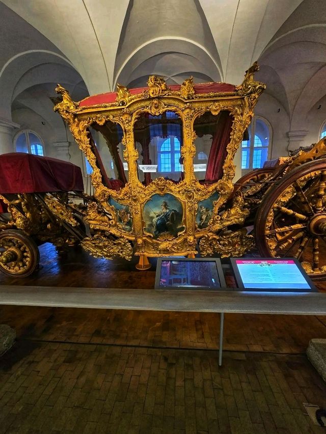 👑 Nymphenburg Palace – The Royal Charm of Munich