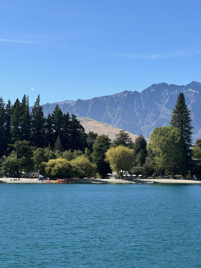 【ニュージーランド・クイーンズタウン】湖畔の自然と散策を楽しむ「Queenstown Gardens」🌿🌊
